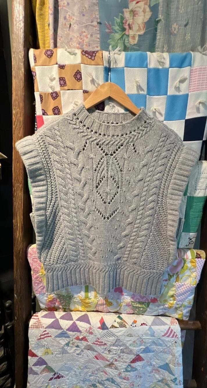 Veronica Beard Pinkett Gray Mélange Pointelle Mock Neck Sweater Vest Womens L